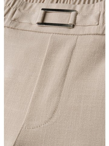 Street One Hose in sheer beige mel.