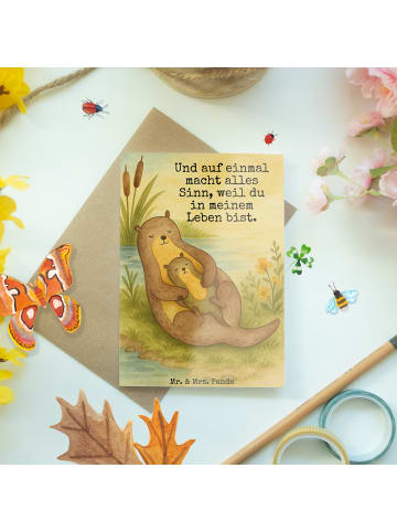 Mr. & Mrs. Panda babykarte Otter Kind Design mit Spruch in Weiß