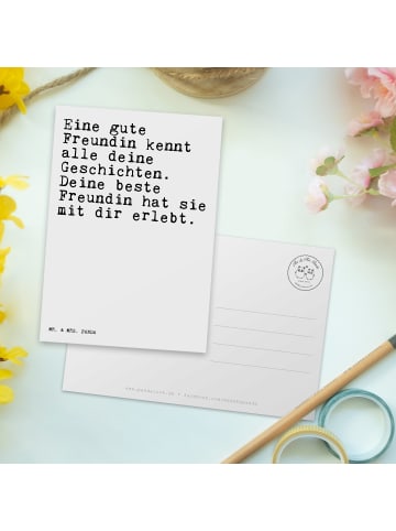 Mr. & Mrs. Panda Postkarte Eine gute Freundin kennt... mit Spruch in Weiß