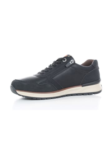 Sneaker in Black