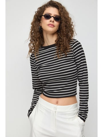 NO MATTER WHAT Shirt in Schwarz