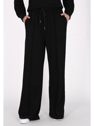 faina Women Pants in black