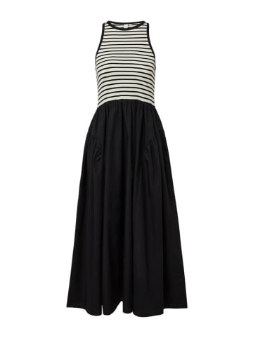 Q/S designed by Kleid in Schwarz