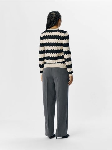 Object Pullover in sandshell