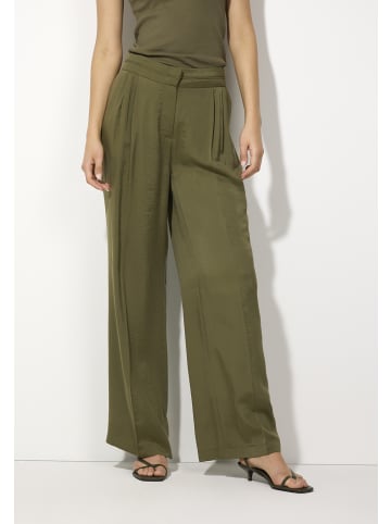 More & More Hose in tundra olive