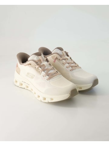 Skechers Slip On Sneaker in Rosa