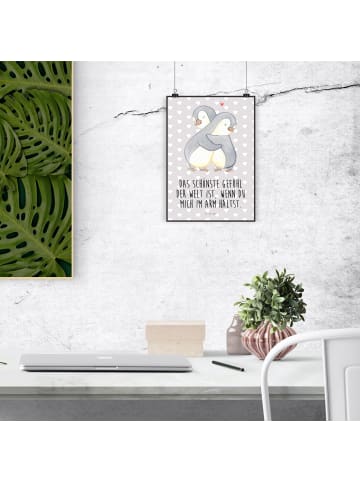 Mr. & Mrs. Panda Bild Pinguine Kuscheln mit Spruch in Grau Pastell
