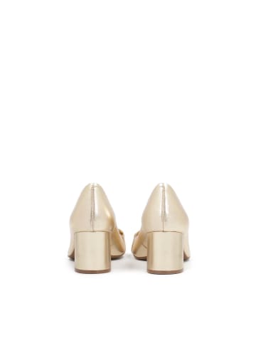 Kazar Pumps in Gold