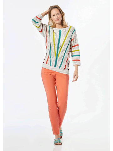 GOLDNER Kurzgröße:  Strickpullover mit U-Boot-Ausschnitt in cremeweiß / gemustert