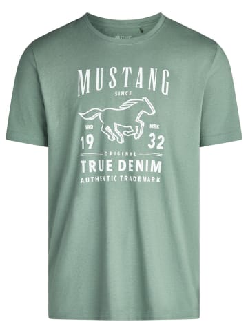 Mustang T-Shirt Basic Print Tee in Grün