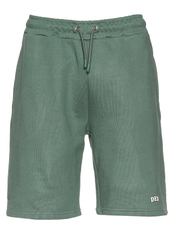 DEF Shorts in green