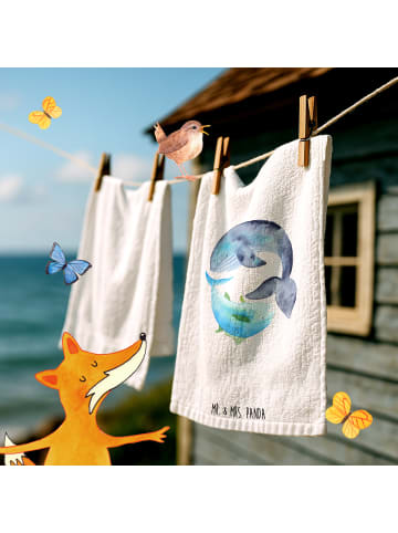 Mr. & Mrs. Panda Handtuch Walfisch Thunfisch ohne Spruch in Weiß