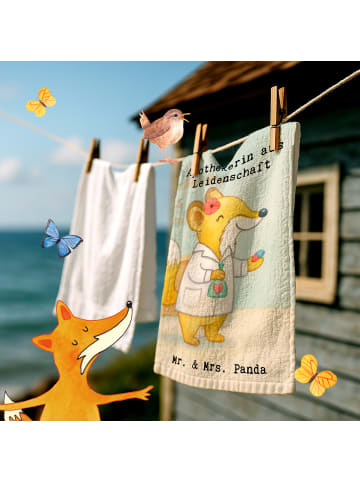 Mr. & Mrs. Panda Gästehandtuch Apothekerin Leidenschaft Design m... in Weiß