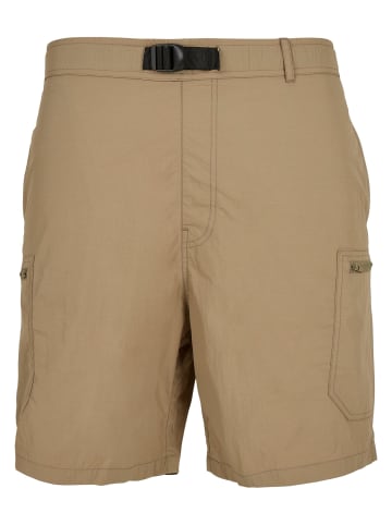 Urban Classics Shorts in grün