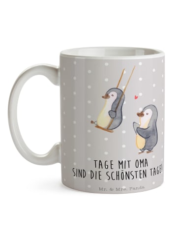 Mr. & Mrs. Panda Keramiktasse Pinguin Oma schaukeln mit Spruch in Grau Pastell
