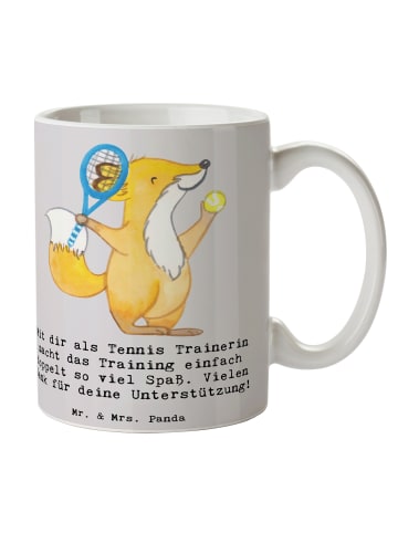Mr. & Mrs. Panda Kaffeetasse Tennis Trainerin Spaß mit Spruch in Grau Pastell
