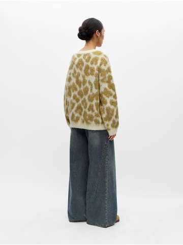 Object Strickjacke in Birch1