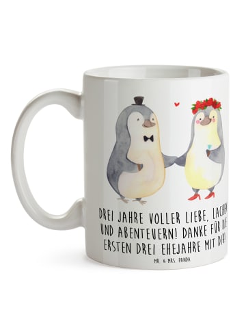 Mr. & Mrs. Panda Tasse 3. Hochzeitstag Lederhochzeit mit Spruch in Weiß