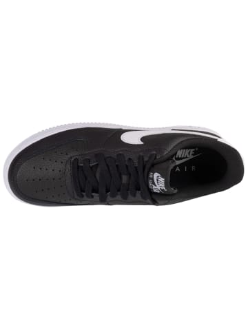 Nike Nike Air Force 1 07 in Schwarz