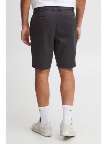 !SOLID Chinoshorts SDEldric Lt Alann in Schwarz