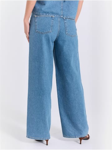 Norr Jeans Maja in Medium Blue Denim
