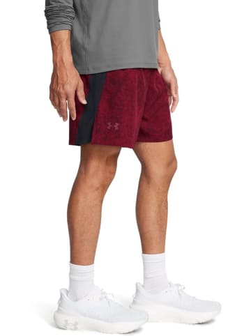 Under Armour Short "Ua Launch Pro 7'' Prtd Short" in Rot