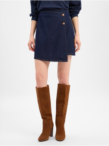 Y.A.S Rock Lisana in marine