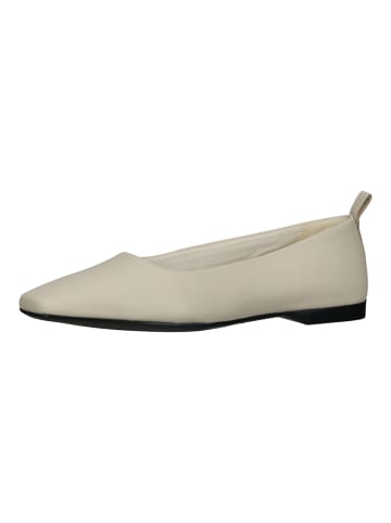 Vagabond Ballerinas in Creme