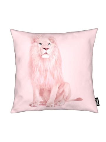 Juniqe Kissen "Albino Lion" in Rosa