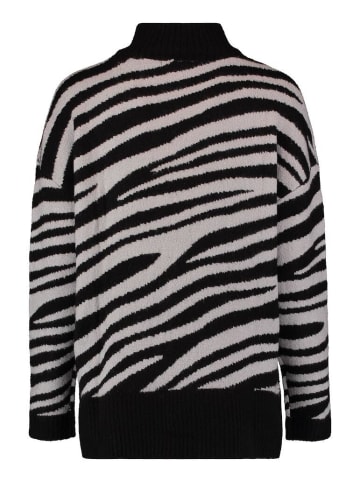 Hailys Pullover in 6593 grey zebra