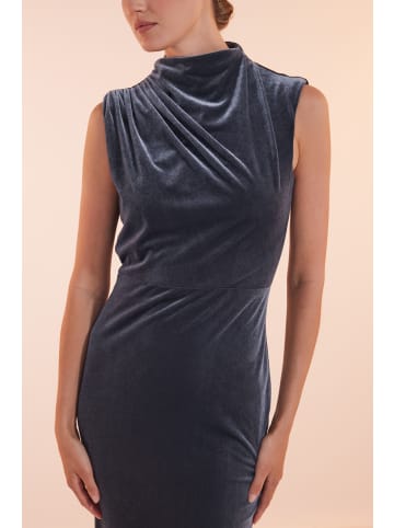 Unique Kleid Powerful Apperance Dress in Blue/Grey