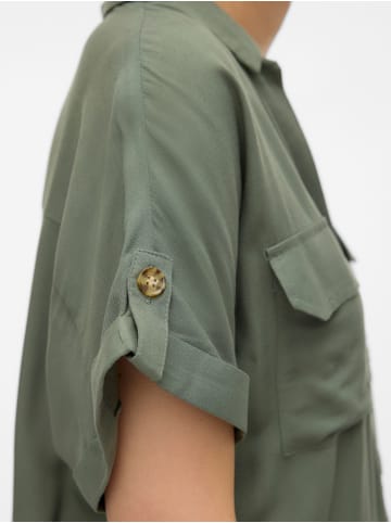 Vero Moda Gestreiftes Kurzarmhemd mit Brusttaschen und Knöpfen in Grün-2