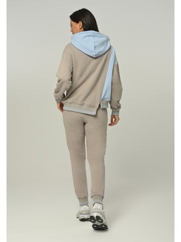 Tom Barron Trainingsanzug Women Regular Tracksuit Sweatshirt And Pant Set With Asymetric Design And Printing in grau
