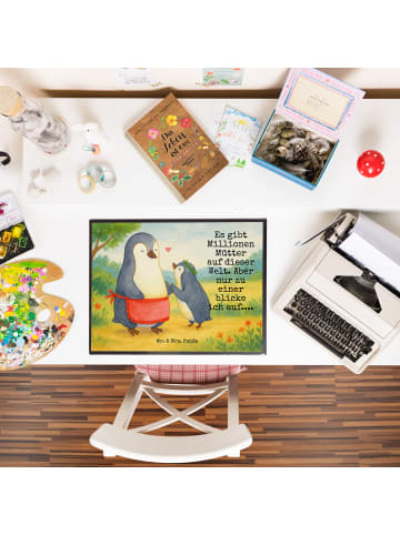 Mr. & Mrs. Panda Tischmatte Pinguin mit Kind Design mit Spruch in Weiß