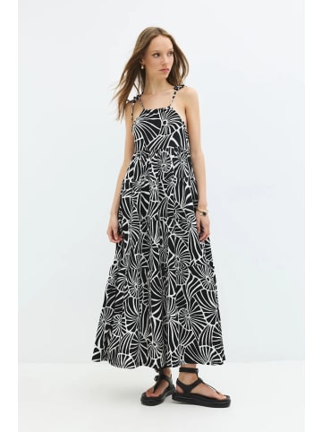 NO MATTER WHAT Kleid in Schwarz-Weiss