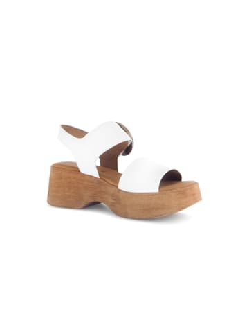 Gabor Plateau Sandalen in creme