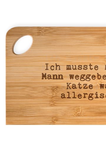 Mr. & Mrs. Panda Schneidebrett Ich musste meinen Mann... mit Spruch in Braun