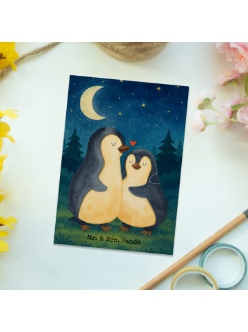 Mr. & Mrs. Panda Postkarte Pinguine Einschlafen Design ohne Spruch in Weiß