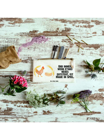 Mr. & Mrs. Panda Beauty Bag Huhn Stolz mit Spruch in Weiß