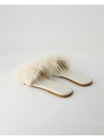 Zahira Pantoletten in Weiß