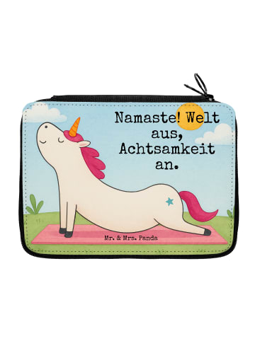 Mr. & Mrs. Panda Federmappe Einhorn Yoga Design mit Spruch in Weiß
