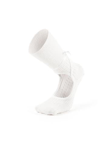 MUNADUNA Ballet-/Yoga-/Pilates-Socken mit offenem Spann & Satinband in Weiß  