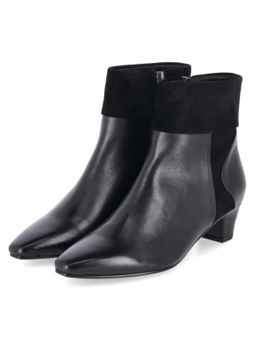 Kaerlek Ankle Boots in schwarz