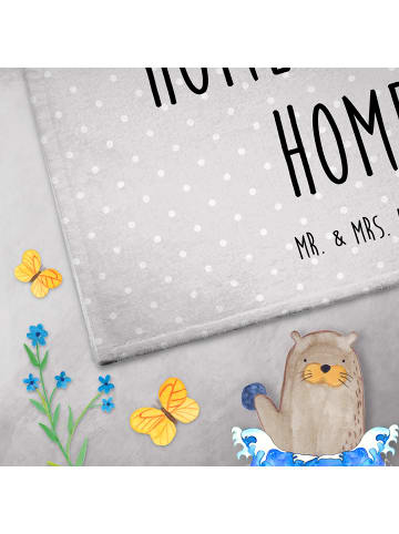 Mr. & Mrs. Panda Handtuch Bär Zuhause mit Spruch in Grau Pastell