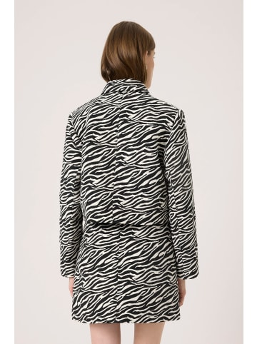 Soaked in Luxury Blazer SLDarleen Gerade Passform in Animal Jacquard