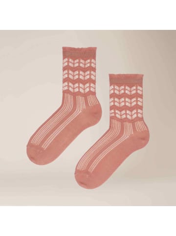 Kunert Socken Romantic Ajour gemustert in coral