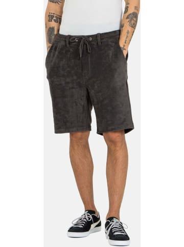 Reell Short "Soft Short" in Grau