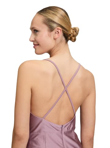 Vera Mont Abendkleid figurbetont in Powder Lilac