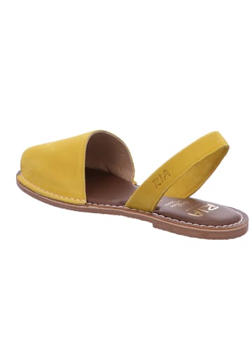 Ria Menorca Sandale in gelb