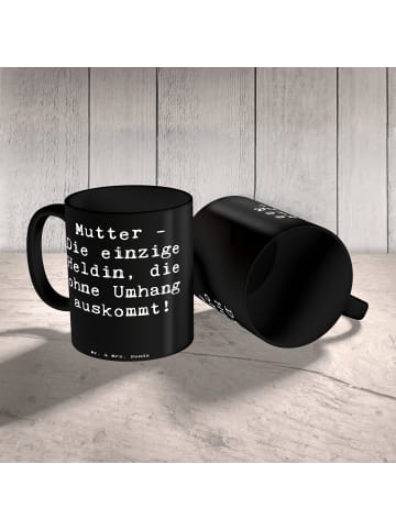 Mr. & Mrs. Panda Tasse Heldin Mutter mit Spruch in Schwarz